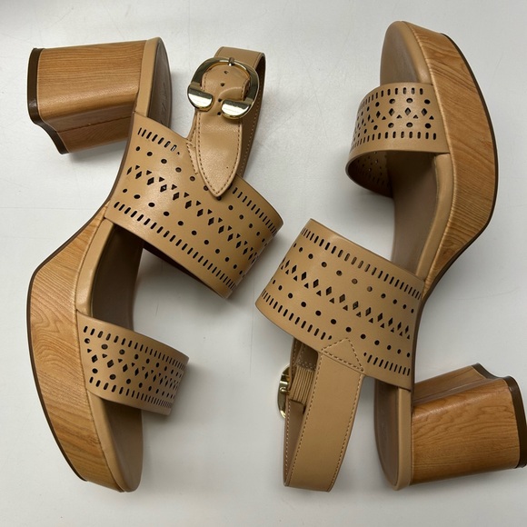 AEROSOLES Shoes - AEROSOLES Beige Cutout Sandals